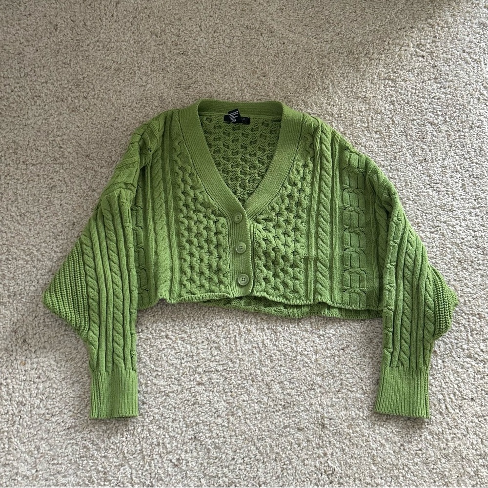 Forever 21 Green Cropped Sweater